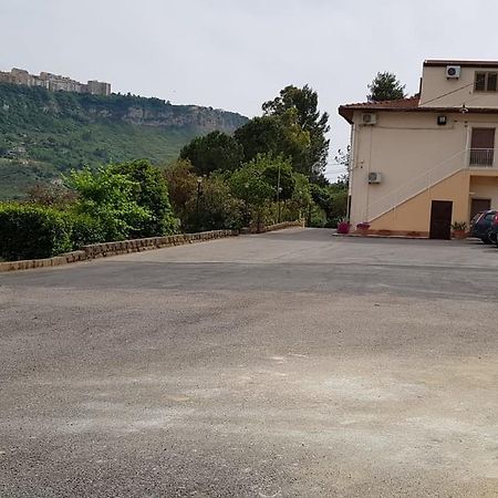 B&B Da Pietro Calascibetta Exterior photo